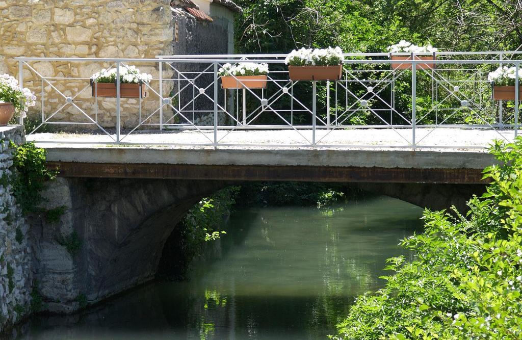 Domaine De Blanche Fleur Otel Châteauneuf-de-Gadagne Dış mekan fotoğraf